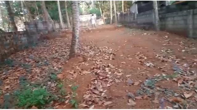 EQ8-P1027 10 cent land for Sale at Vandithadam, Trivandrum